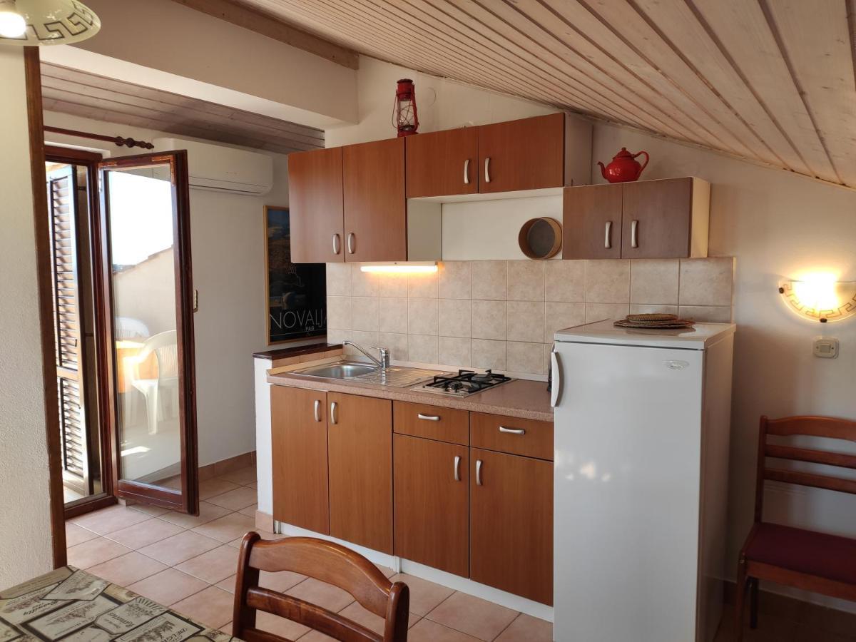 Apartments With A Parking Space Novalja, Pag - 6552 Exterior photo